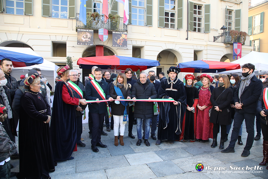 VBS_5788 - 10.ma Fiera Nazionale del Tartufo e Fiera dei Santi.jpg